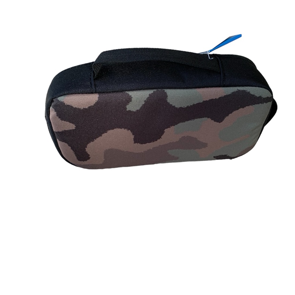 Price Drop Columbia Camo Unisex Accessory Case - Picture 2 of 10